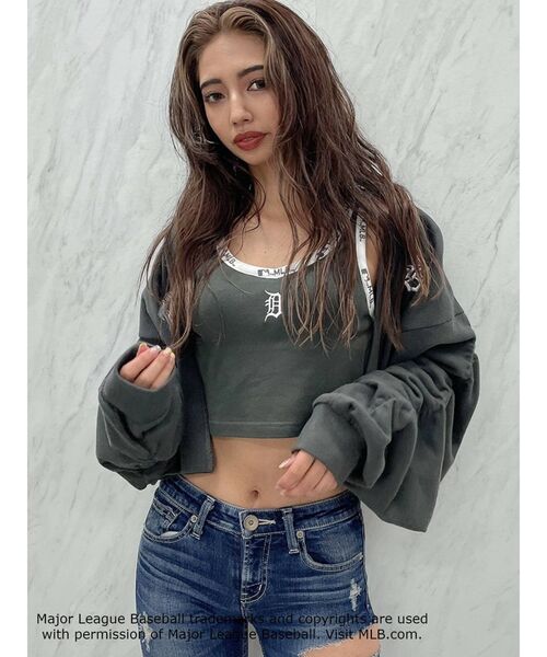 GYDA(ジェイダ)の「GYDA×MLBルーズスウェットカーディガン(カーディガン/ボレロ・レディース・チャコールグレー/グレー/オフホワイト・FREE)」の9枚目の写真