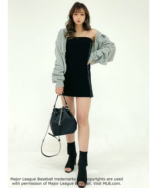 GYDA(ジェイダ)の「GYDA×MLBルーズスウェットカーディガン(カーディガン/ボレロ・レディース・チャコールグレー/グレー/オフホワイト・FREE)」の11枚目の写真