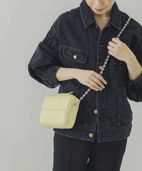 ADD CULUMN(アドカラム)の「ADD CULUMN PUFF CROSS BODY CHAIN(ショルダーバッグ・レディース・イエロー/ブルー/ダークグレー・-)」の5枚目の写真