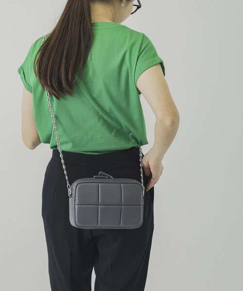 ADD CULUMN(アドカラム)の「ADD CULUMN PUFF CROSS BODY CHAIN(ショルダーバッグ・レディース・イエロー/ブルー/ダークグレー・-)」の9枚目の写真