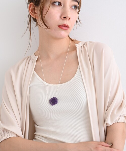 INDIVI(インディヴィ)の「◆Donnaruma ナチュラルストーンネックレス(ネックレス・レディース・ピンク/グリーン/パープル系・00)」の9枚目の写真