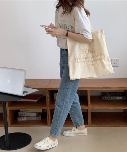 MANGROVE(マングローブ)の「Bebeロゴ刺繍トートバッグ(トートバッグ・レディース・パープル/ブルー/アイボリー/ライトピンク・FREE)」の9枚目の写真