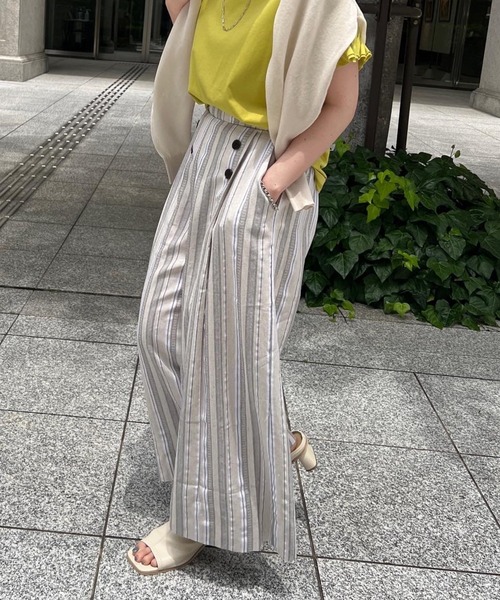 Chez toi（シェトワ）の「Wボタンマルチストライプリネンパンツ（その他パンツ・レディース・ベージュ/ネイビー・FREE）」の6枚目の写真