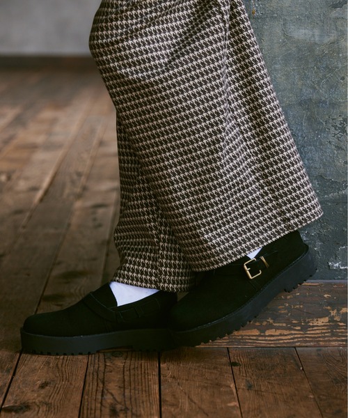 CASPER JOHN（キャスパージョン）の「Leather strap sabo/レザーストラップサボ（その他シューズ・メンズ・ブラウン/ブラック・SMALL/MEDIUM/LARGE）」の3枚目の写真