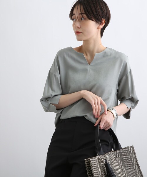 INDIVI（インディヴィ）の「◆【洗える】袖ボリュームブラウス（シャツ/ブラウス・レディース・ライトグリーン/ライトベージュ/ブラウン系その他/ネイビー・05/13/15 /19/38）」の17枚目の写真