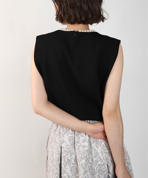 PICCIN(ピッチン)の「ネックパールノースリーブニット(ニット/セーター・レディース・ブラック/オフホワイト/モカ・M)」の18枚目の写真