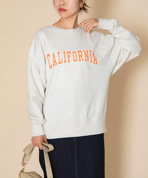 Champion(チャンピオン)の「『佐田真由美さん着用』『別注』Champion ロゴプリントスウェット(スウェット・レディース・ネイビー/オートミール/ベージュ/ホワイト・MEDIUM/SMALL)」の3枚目の写真