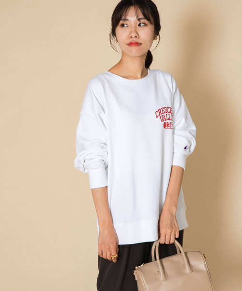 Champion(チャンピオン)の「『佐田真由美さん着用』『別注』Champion ロゴプリントスウェット(スウェット・レディース・ネイビー/オートミール/ベージュ/ホワイト・MEDIUM/SMALL)」の5枚目の写真