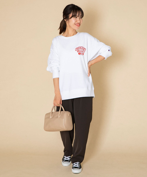 Champion(チャンピオン)の「『佐田真由美さん着用』『別注』Champion ロゴプリントスウェット(スウェット・レディース・ネイビー/オートミール/ベージュ/ホワイト・MEDIUM/SMALL)」の9枚目の写真