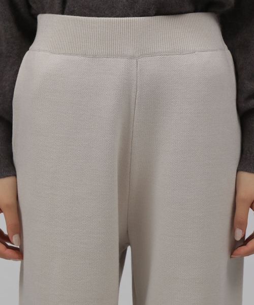 LAKOLE（ラコレ）の「12Gカシミヤタッチワイドパンツ[セットアップ対応] / 285886（その他パンツ・レディース・ブラック/ブラウン/グレイッシュベージュ・SMALL/MEDIUM）」の7枚目の写真