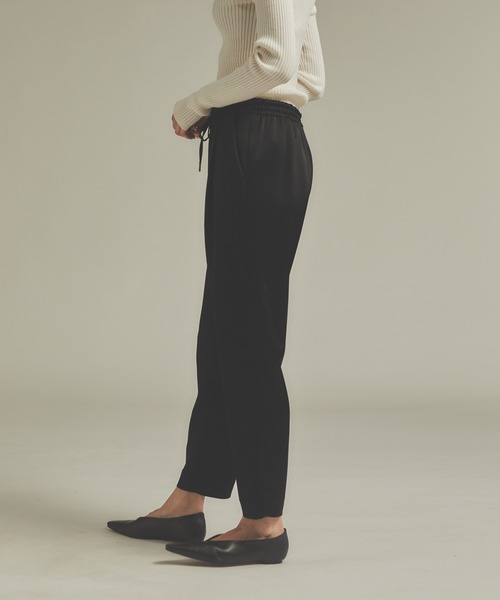 qualite（カリテ）の「アセテートサテンドロストパンツ（その他パンツ・レディース・ブラック/ピンクベージュ・40/38/36/34）」の10枚目の写真