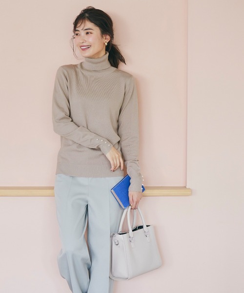 coca（coca）（コカ）の「【WEB限定セール】袖パールタートルニット（ニット/セーター・レディース・ブラック/グレイッシュベージュ/アイボリー/ネイビー・M/L/S）」の19枚目の写真