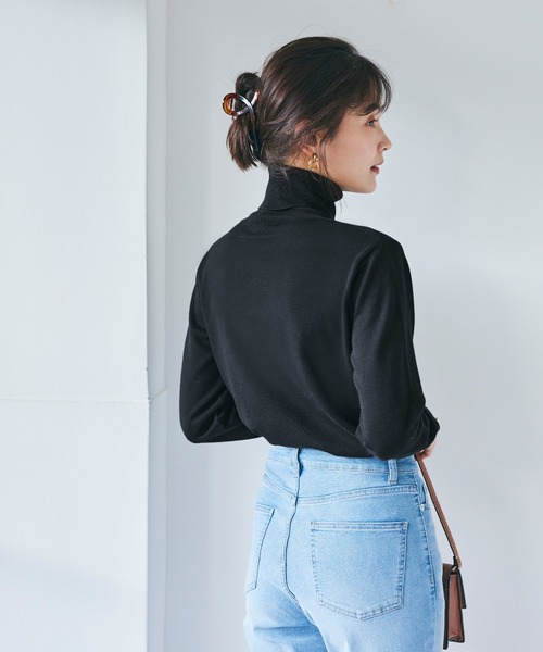 coca（coca）（コカ）の「【WEB限定セール】袖パールタートルニット（ニット/セーター・レディース・ブラック/グレイッシュベージュ/アイボリー/ネイビー・M/L/S）」の18枚目の写真