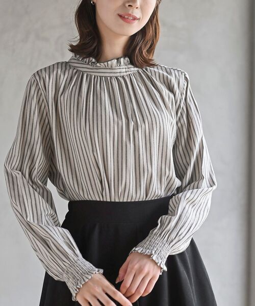 rps（アールピーエス）の「ネル起毛前後２ＷＡＹフリルブラウス（シャツ/ブラウス・レディース・ネイビー/アイボリー/マスタード/ブラック/ブラック系その他2/ベージュ系その他/オフホワイト・M/フリー）」の5枚目の写真