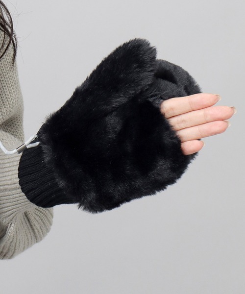 KANGOL（カンゴール）の「ストラップ付 ファー ミトングローブ / 裏ボア ミトン / 手袋 / フード付き フィンガーレスグローブ（手袋・レディース・ベージュ/ブラック・FREE）」の10枚目の写真