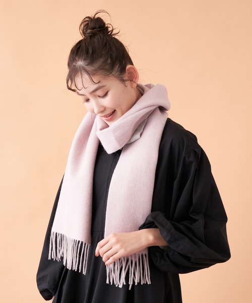 en recre（アンレクレ）の「カラーマフラー（マフラー・レディース・オフホワイト/LT.PINK/レモンイエロー/グレー/ブラック・FREE）」の5枚目の写真