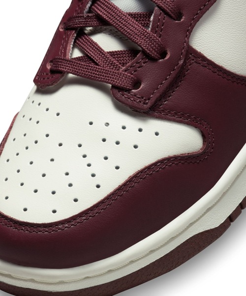 NIKE（ナイキ）の「【NIKE】NIKE DUNK HIGH（スニーカー・レディース・バーガンディー・22.5cm/23cm/23.5cm/24cm/24.5cm/25cm/25.5cm/26cm/26.5cm/27cm/27.5cm/28cm/28.5cm）」の7枚目の写真
