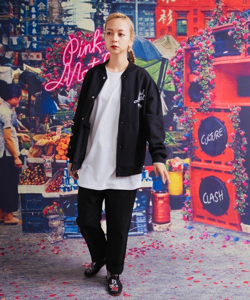 RNA(アールエヌエー)の「M2024 PINK MOTEL カルチャーフォトプリントスタジャン(スタジャン・レディース・ブラック・MEDIUM)」の8枚目の写真