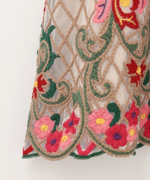 GRACE CONTINENTAL（グレースコンチネンタル）の「フラワー刺繍A