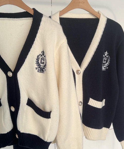 NANING9（ナンニング）の「NANING9 配色刺繍Vネックニットカーディガン（カーディガン/ボレロ・レディース・クリーム/ネイビー・FREE）」の21枚目の写真