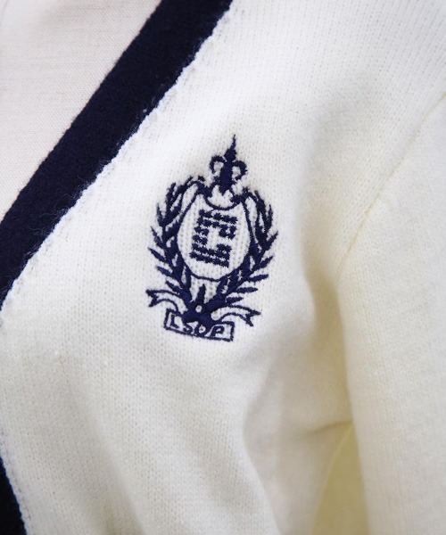 NANING9（ナンニング）の「NANING9 配色刺繍Vネックニットカーディガン（カーディガン/ボレロ・レディース・クリーム/ネイビー・FREE）」の5枚目の写真