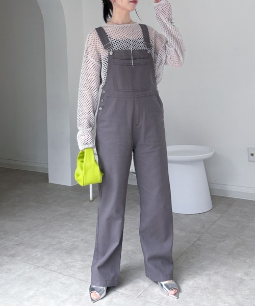 EPIMI E'PIMMY(エピミエピミー)の「カラーデニムオーバーサロペット(サロペット/オーバーオール・レディース・ブラック/オフホワイト/ネイビー/モカ/グリーン/ピンク・MEDIUM)」の4枚目の写真