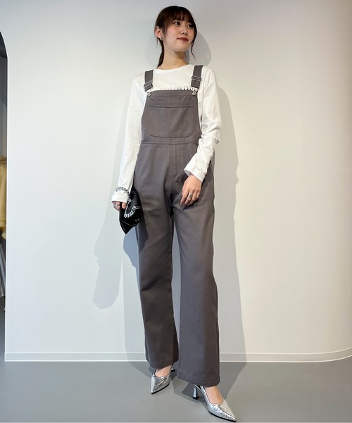 EPIMI E'PIMMY(エピミエピミー)の「カラーデニムオーバーサロペット(サロペット/オーバーオール・レディース・ブラック/オフホワイト/ネイビー/モカ/グリーン/ピンク・MEDIUM)」の7枚目の写真