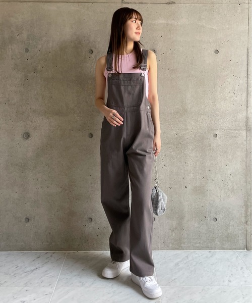 EPIMI E'PIMMY(エピミエピミー)の「カラーデニムオーバーサロペット(サロペット/オーバーオール・レディース・ブラック/オフホワイト/ネイビー/モカ/グリーン/ピンク・MEDIUM)」の10枚目の写真