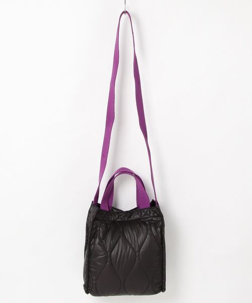 PAGEBOY(ページボーイ)の「PBLIM/WWキルティングトート(ショルダーバッグ・レディース・ブラック/オフホワイト/グリーン/ブラック×グリーン/グレー系その他/カーキ系/ベージュ系その他・FREE)」の8枚目の写真