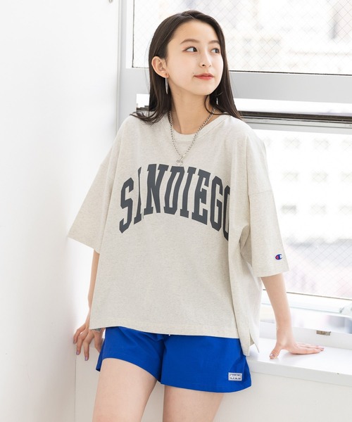 repipi armario（レピピ アルマリオ）の「【champion/チャンピオン×repipi】カレッジロゴワイドT（Tシャツ/カットソー・キッズ・パープル/アイボリー/オートミール/スミクロ/イエロー系/ブルーグリーン・SMALL/MEDIUM/LARGE）」の4枚目の写真