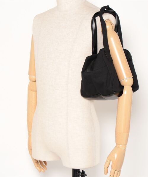 anello（アネロ）の「UNIVERSAL スクエア ミニボストンバッグ（ハンドバッグ・レディース・グレー/アイボリー/ブラック・-）」の21枚目の写真