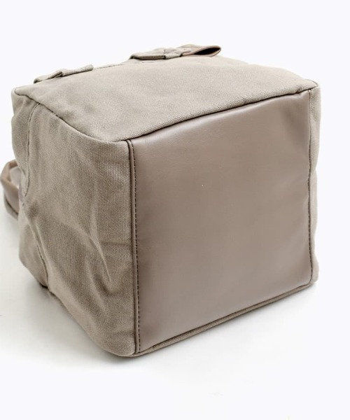 anello（アネロ）の「UNIVERSAL スクエア ミニボストンバッグ（ハンドバッグ・レディース・グレー/アイボリー/ブラック・-）」の17枚目の写真