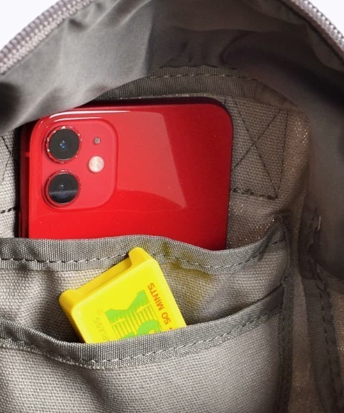 anello（アネロ）の「UNIVERSAL スクエア ミニボストンバッグ（ハンドバッグ・レディース・グレー/アイボリー/ブラック・-）」の16枚目の写真