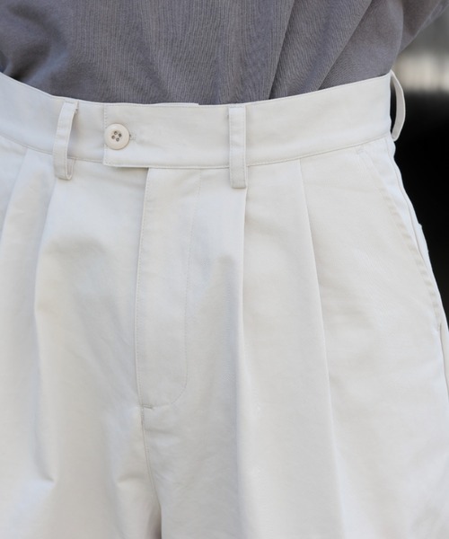 INTER FACTORY（インターファクトリー）の「ファッションインフルエンサー DAISUKE - 2タックルーズボリュームワイドパンツ（その他パンツ・メンズ・アイボリー/ブラック・SMALL/MEDIUM/LARGE）」の3枚目の写真