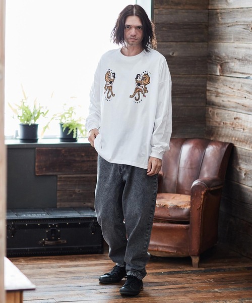 CAMBIO(カンビオ)の「mlt4261- タイガー×女性(タトゥー風デザイン)ビッグシルエットロンT(Tシャツ/カットソー・メンズ・パープル/グレー/ホワイト・S/XL/M/L)」の11枚目の写真