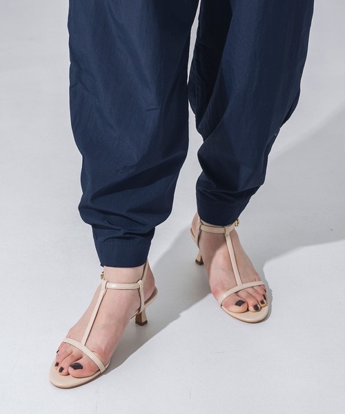 EVOL(イーボル)の「【EVOL】Tストラップラウンドトゥサンダル IU5144(サンダル・レディース・アイボリー/ゴールド/ブラック/ワイン・S/M/L/LL)」の3枚目の写真