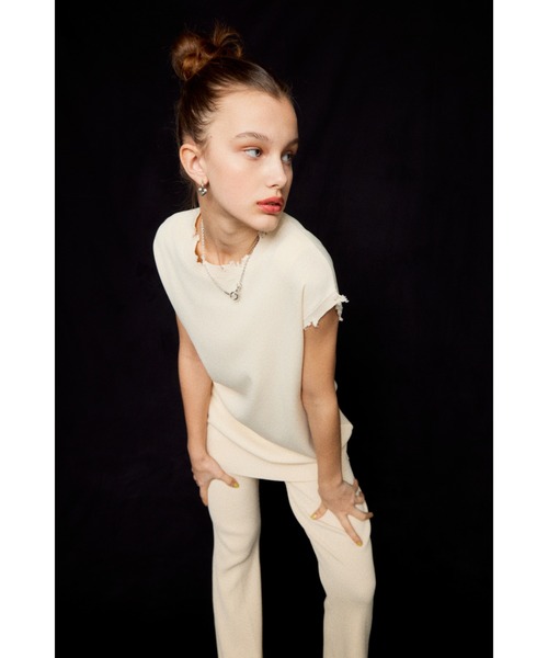 SLY（スライ）の「LIMITED ITEM FRENCH SLEEVE CRUSH TUNIC フレンチスリーブ クラッシュ チュニック ノースリーブ セットアップ可能 ベスト（ニット/セーター・レディース・グレー/ブラック/アイボリー/ターコイズブルー・FREE）」の6枚目の写真