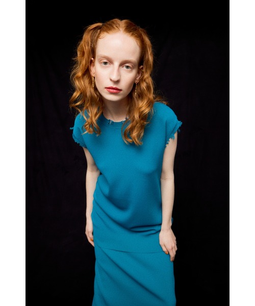 SLY（スライ）の「LIMITED ITEM FRENCH SLEEVE CRUSH TUNIC フレンチスリーブ クラッシュ チュニック ノースリーブ セットアップ可能 ベスト（ニット/セーター・レディース・グレー/ブラック/アイボリー/ターコイズブルー・FREE）」の9枚目の写真