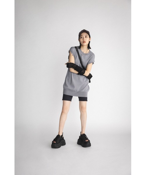 SLY（スライ）の「LIMITED ITEM FRENCH SLEEVE CRUSH TUNIC フレンチスリーブ クラッシュ チュニック ノースリーブ セットアップ可能 ベスト（ニット/セーター・レディース・グレー/ブラック/アイボリー/ターコイズブルー・FREE）」の17枚目の写真