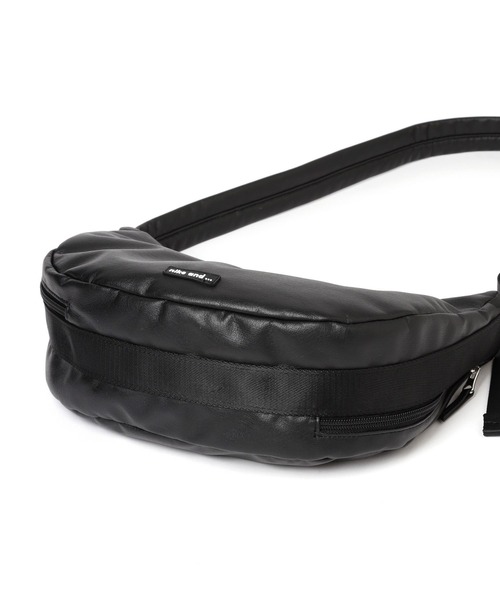 niko and...（ニコアンド）の「オリジナル月型ショルダーバッグ（ショルダーバッグ・レディース・ブラック/アイボリー・0）」の18枚目の写真