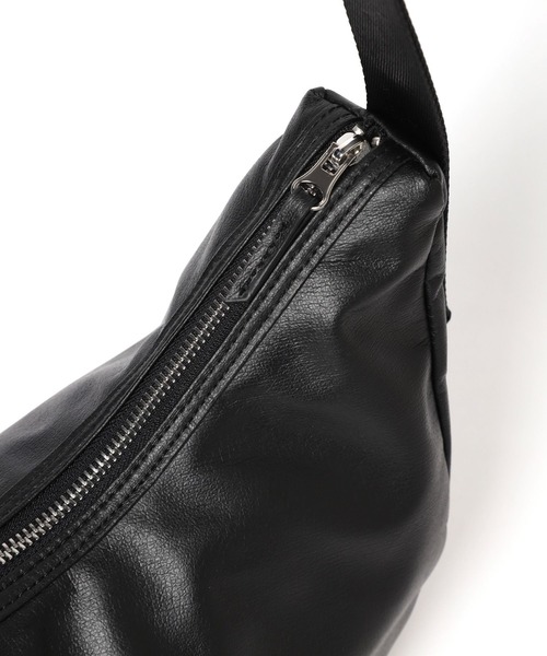 niko and...（ニコアンド）の「オリジナル月型ショルダーバッグ（ショルダーバッグ・レディース・ブラック/アイボリー・0）」の20枚目の写真