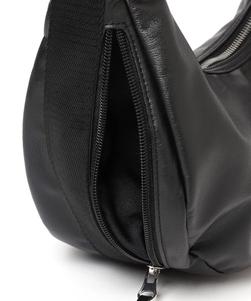 niko and...（ニコアンド）の「オリジナル月型ショルダーバッグ（ショルダーバッグ・レディース・ブラック/アイボリー・0）」の21枚目の写真