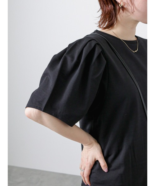 Lugnoncure（ルノンキュール）の「パフスリーブトップス（Tシャツ/カットソー・レディース・オフホワイト/イエロー/ブルー/ブラック・ﾌﾘ-）」の2枚目の写真