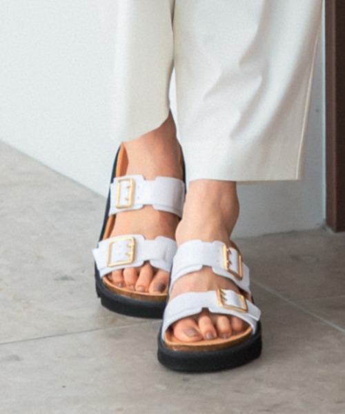 Mazell（マゼル）の「Mazell / PLAKTONトラックソールサンダル（サンダル・レディース・ホワイト/ブラック/パイソン・36/37/38）」の2枚目の写真