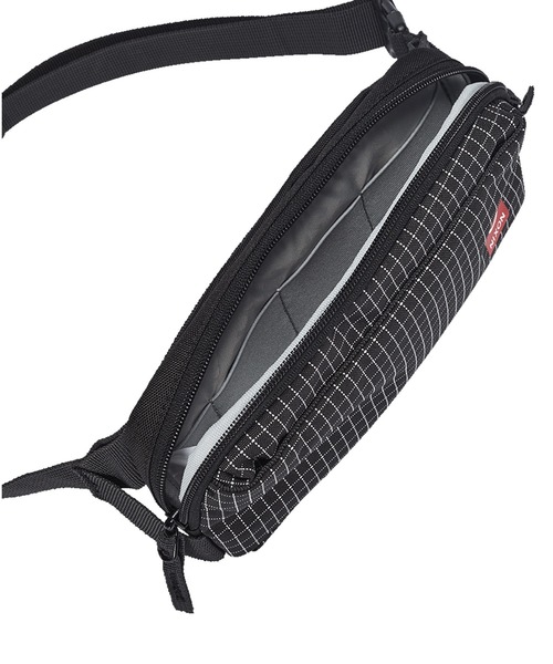 NIXON(ニクソン)の「【NIXON/ニクソン】Cutback Bag ヒップバッグ ボディバッグ ウエストポーチ ウエストバッグ ブランドロゴ(ボディバッグ/ウエストポーチ・メンズ・ダークグリーン/ブラック/ブラック×レッド・FREE)」の17枚目の写真