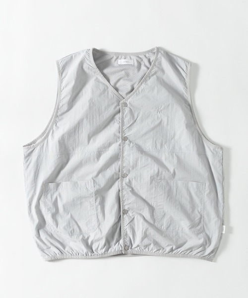 MUHET（ミュエータ）の「Vネックナイロンベスト（ベスト）」 - WEAR