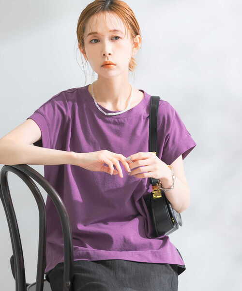URBAN RESEARCH ROSSO WOMEN（アーバンリサーチ　ロッソ）の「ドライタッチデザインコクーンTシャツ（Tシャツ/カットソー・レディース・ブラック/パープル/オフホワイト/グリーン・FREE）」の4枚目の写真