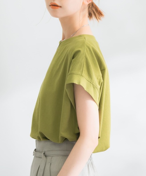 URBAN RESEARCH ROSSO WOMEN（アーバンリサーチ　ロッソ）の「ドライタッチデザインコクーンTシャツ（Tシャツ/カットソー・レディース・ブラック/パープル/オフホワイト/グリーン・FREE）」の10枚目の写真