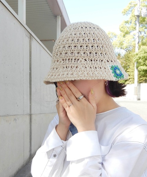 minia(ミニア)の「クロシェ編み フラワーパッチバケットハット(ハット・レディース・ブラック/グリーン/ナチュラル・FREE)」の3枚目の写真