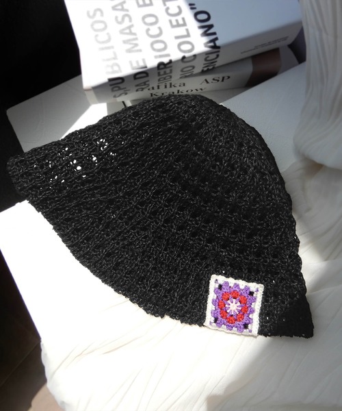 minia(ミニア)の「クロシェ編み フラワーパッチバケットハット(ハット・レディース・ブラック/グリーン/ナチュラル・FREE)」の6枚目の写真